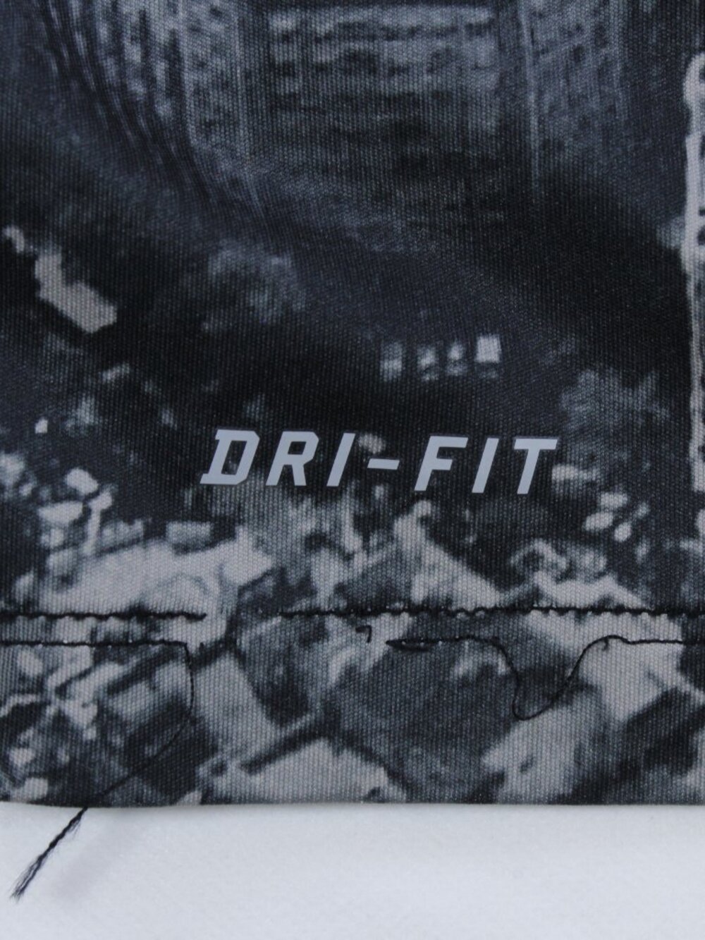 Nike FC Barcelona 2013/14 Training Jersey - Nike Dri-Fit - "Eixample" Design - Picture 4 of 9
